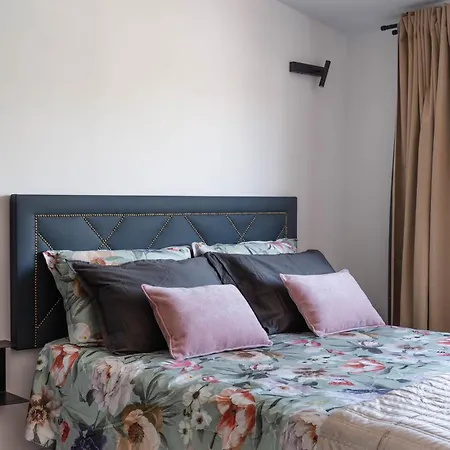 Apartament Nidos With Pool